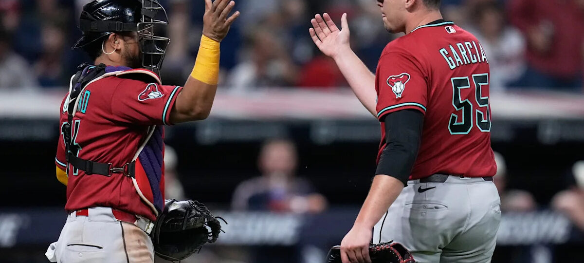Diamondbacks score 4 in 8th to beat Guardians 4-1 and move into second in NL wild-card race