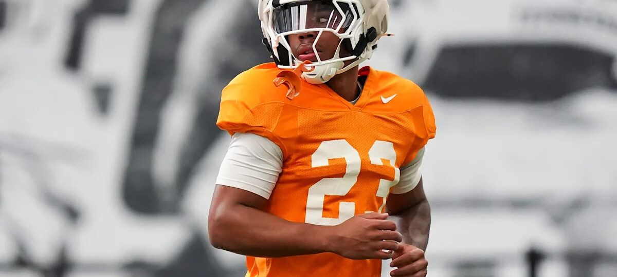 Here's who replaces Edrees Farooq in Jim Knowles' Tennessee defense