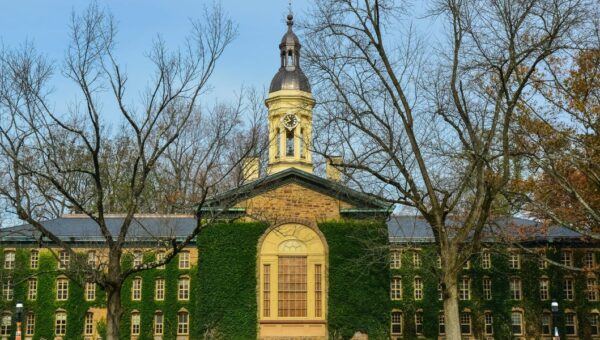 25 colleges where students study the most hours a week