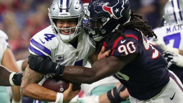 Texans bring back former No. 1 overall pick Jadevon Clowney on one-year deal