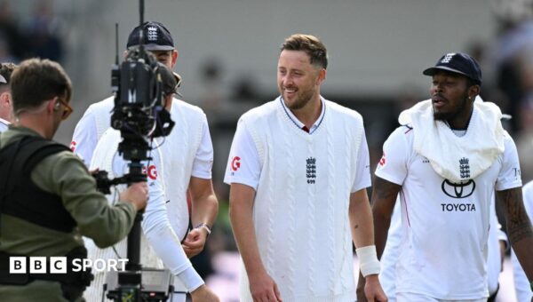 How England are building an attack to trouble Australia