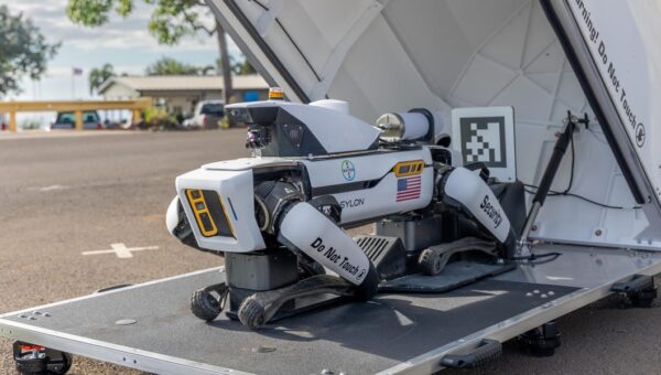 The security guard shortage is giving robots an opening