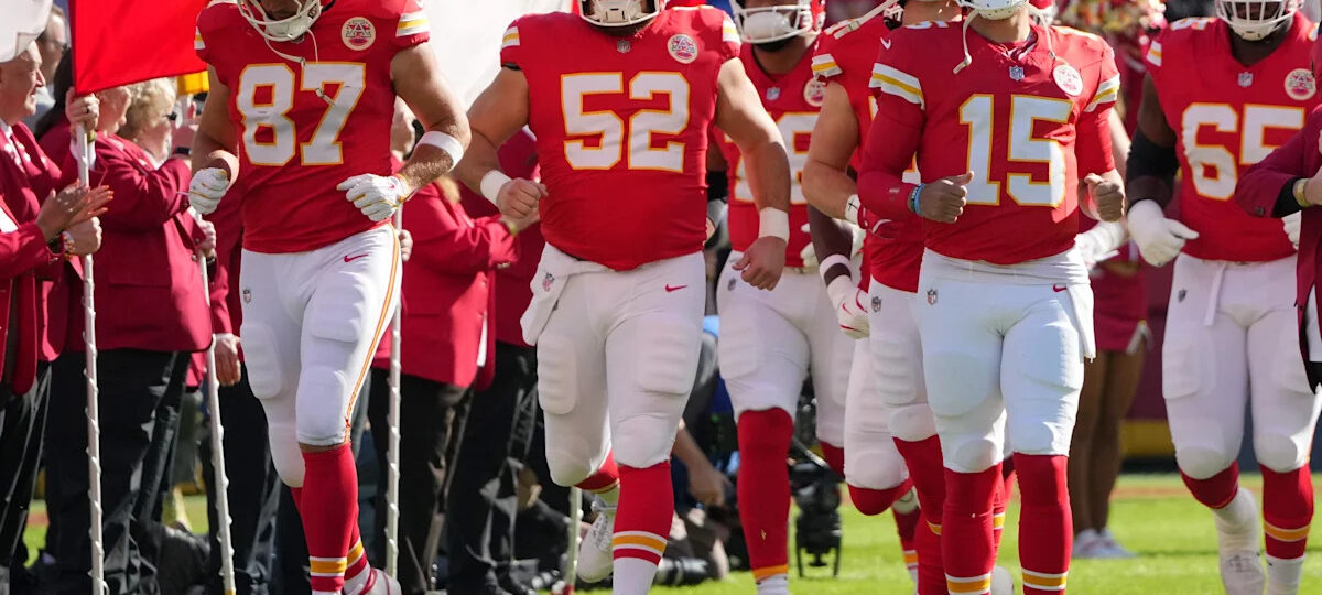 Chiefs star looks better than expected early in NFL training camp