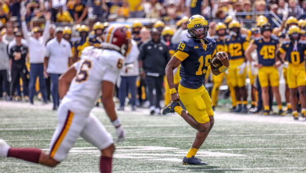 Michigan teammates defend Bryce Underwood amid criticism