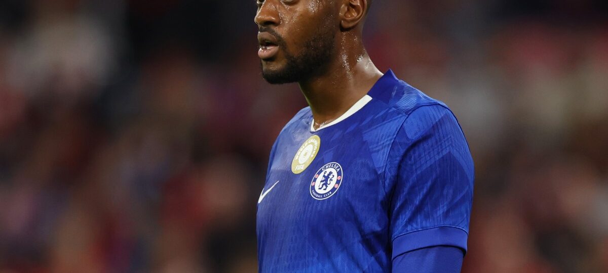 Benfica target two English central defenders, Chelsea man the more likely