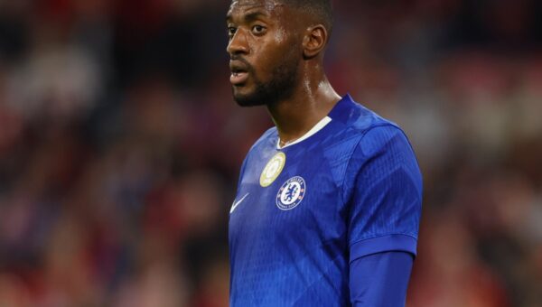 Benfica target two English central defenders, Chelsea man the more likely