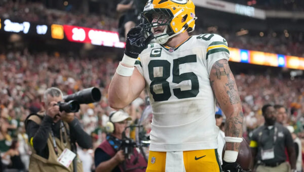 Fantasy football TE rankings & tiers: Tucker Kraft climbing