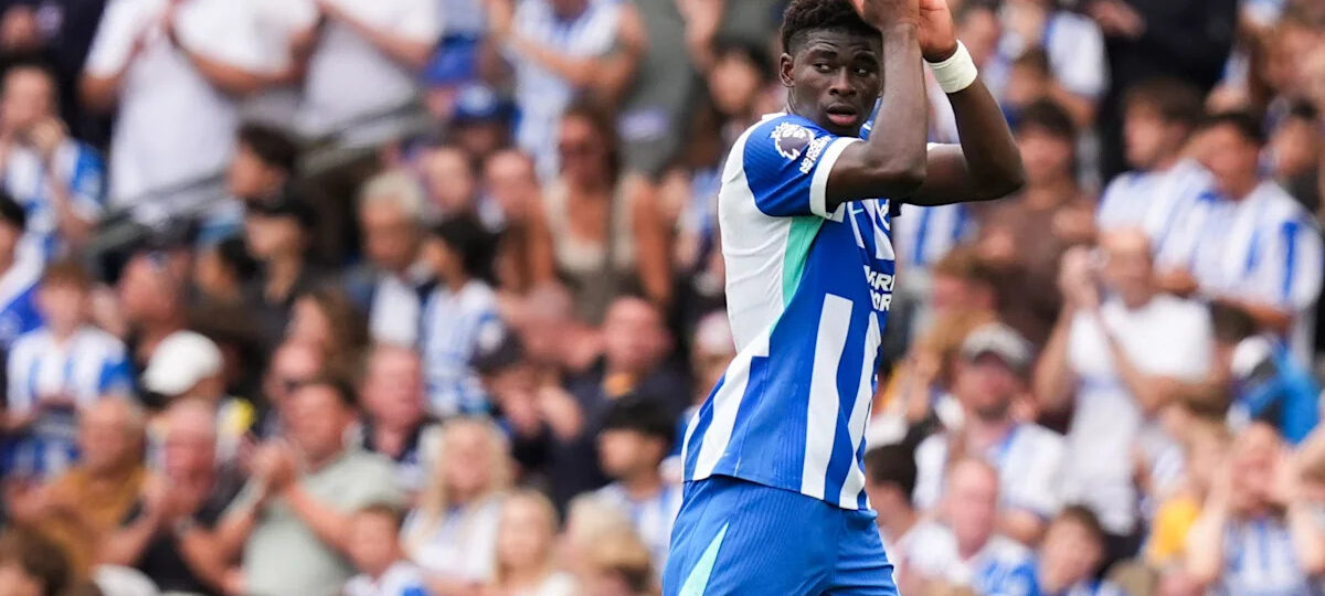 Manchester United complete Carlos Baleba signing