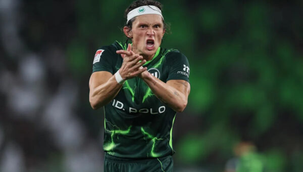 Reese penalty seals Wolfsburg victory in Niedersachsen derby