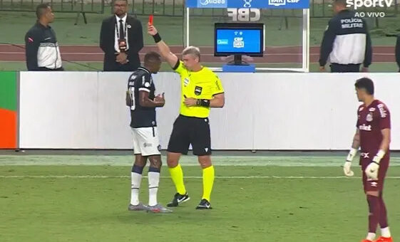 Watch it and have your say! VAR points to another red card