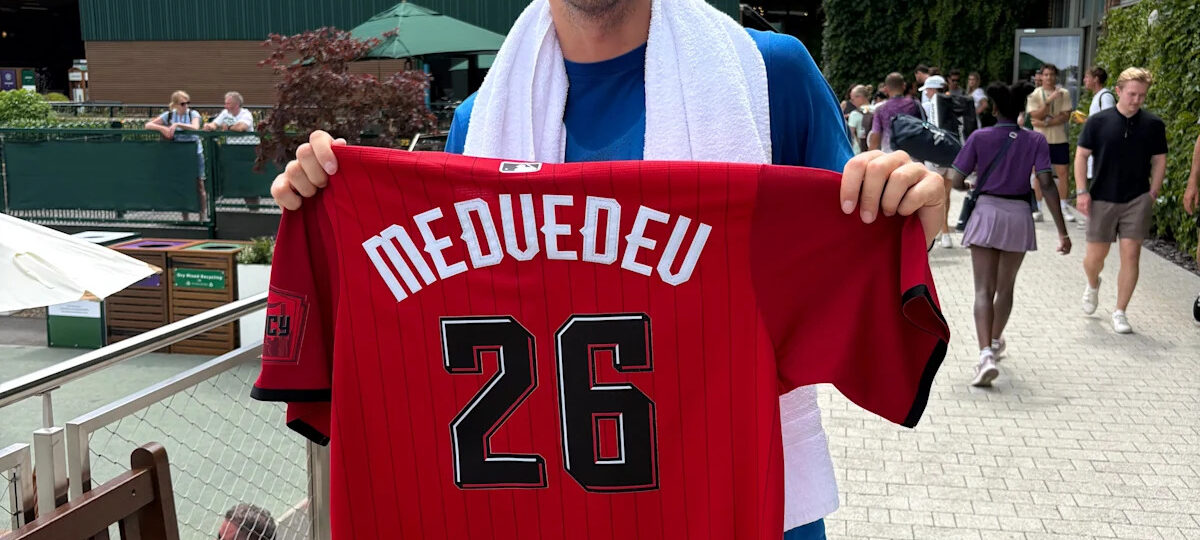 Reds fan, No. 4 seed Medvedev ousted with flare up at Cincinnati Open