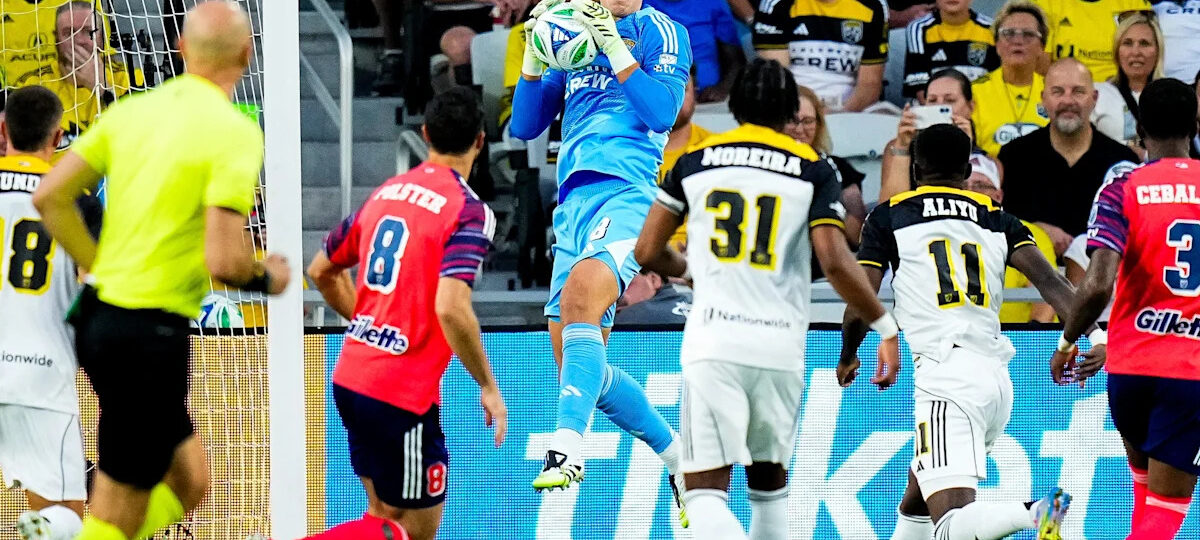 Columbus Crew host New England Revolution. Follow live