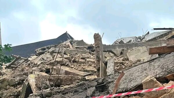 Contractor goes into hiding as 3-storey building collapses in Abia