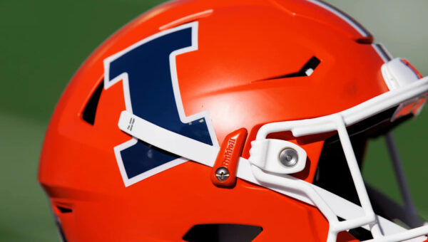 Illinois debuted record-setting massive video board with an ‘Air Bud’ screening