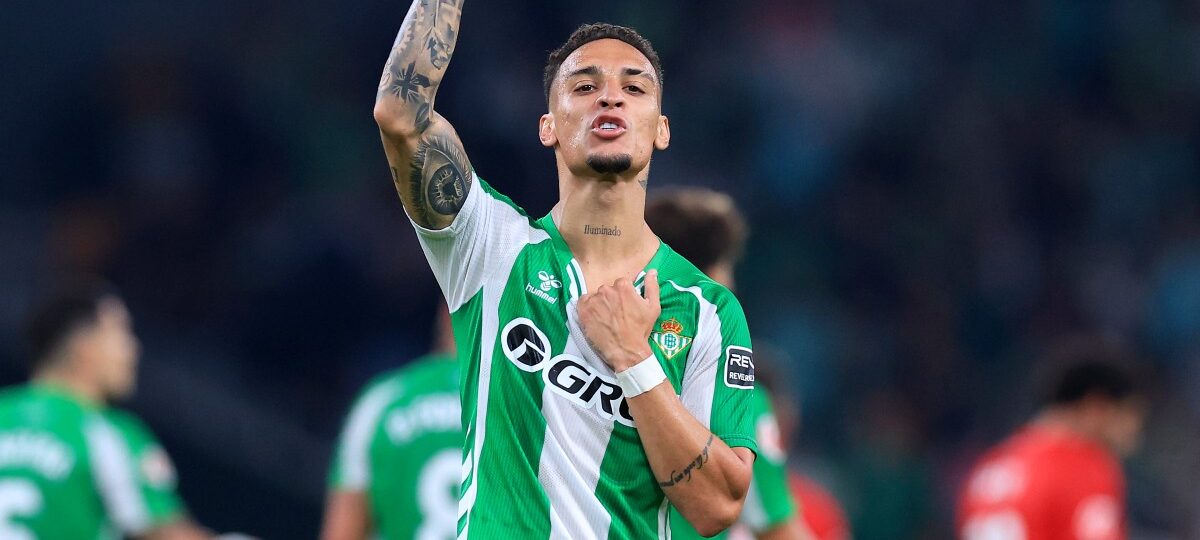 Manchester United suffer financial setback after €50m offer for attacker rejected