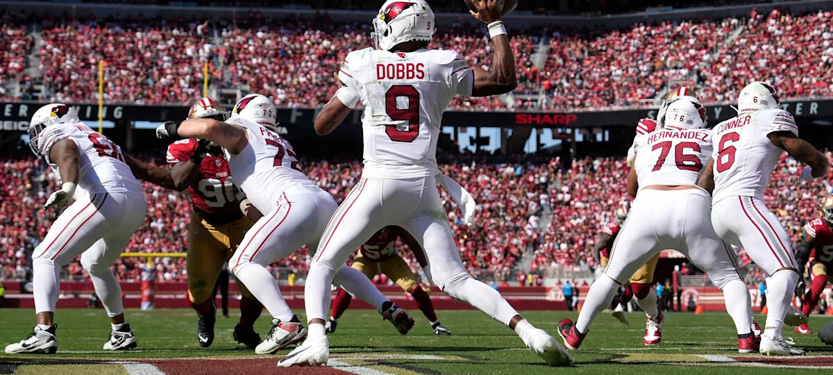 Should the Detroit Lions trade for a backup quarterback?
