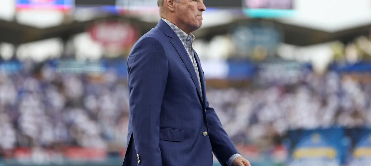 Dodgers president Stan Kasten reiterates that team won't be sold amid Mark Walter investigation: 'They’re not for sale'