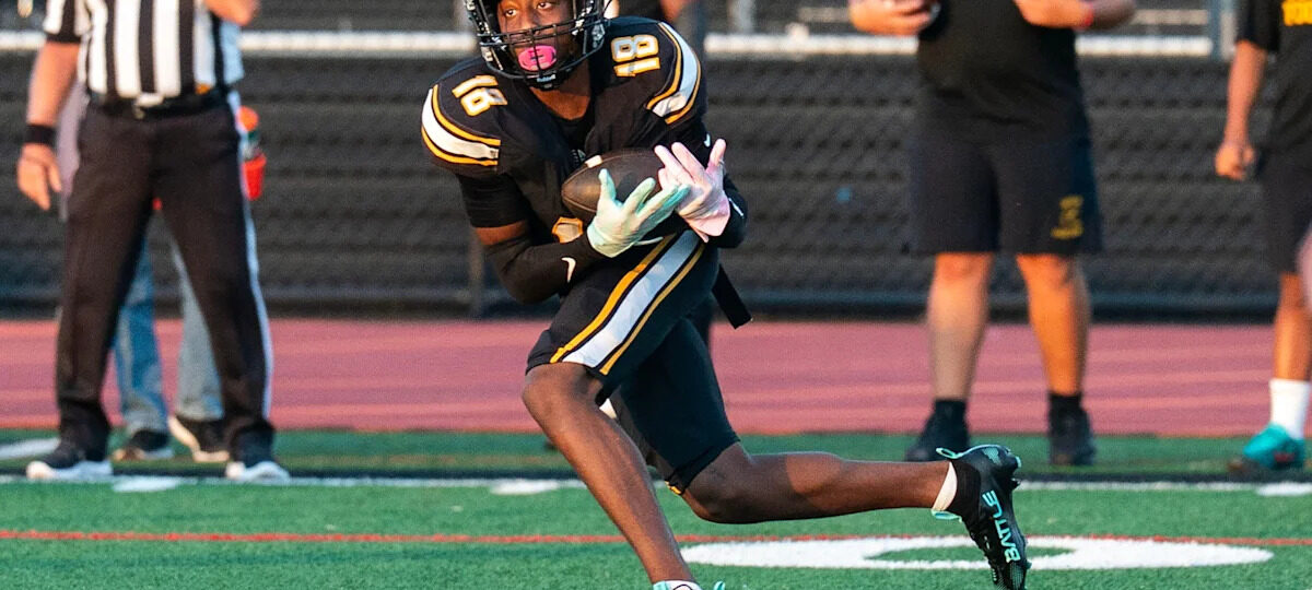 Archbishop Wood takes win over CB South in football opener