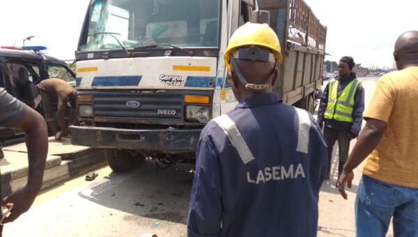 Dispatch rider killed as two trucks battle for right of way in Lagos