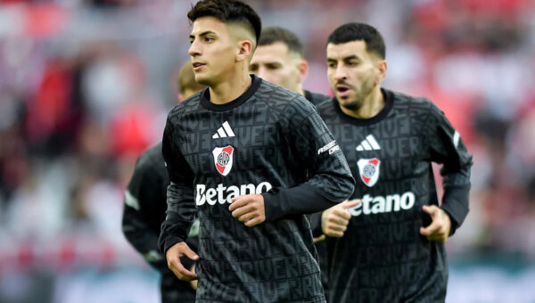 River Plate-Argentinos Juniors XIs: all guns blazing