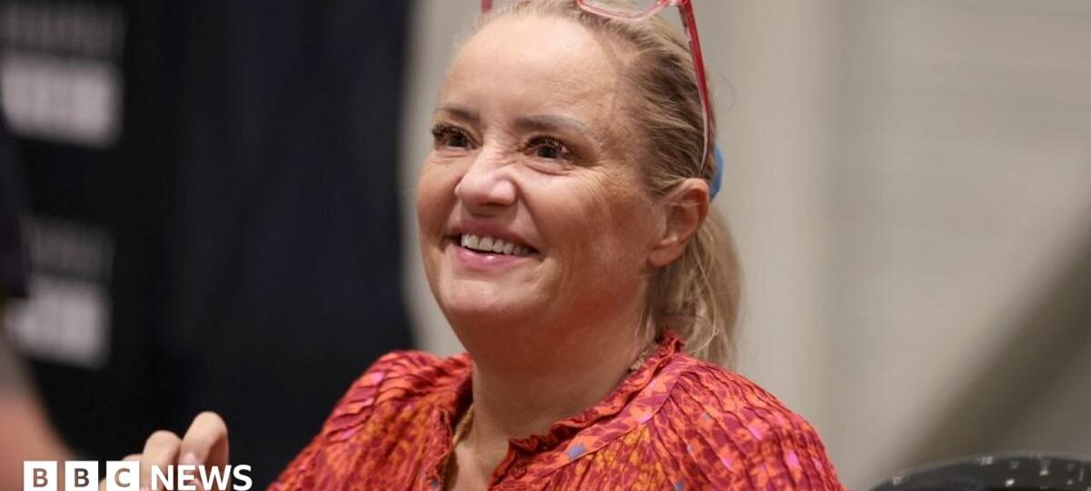 Lucy Davis 'grateful' for support over cancer diagnosis