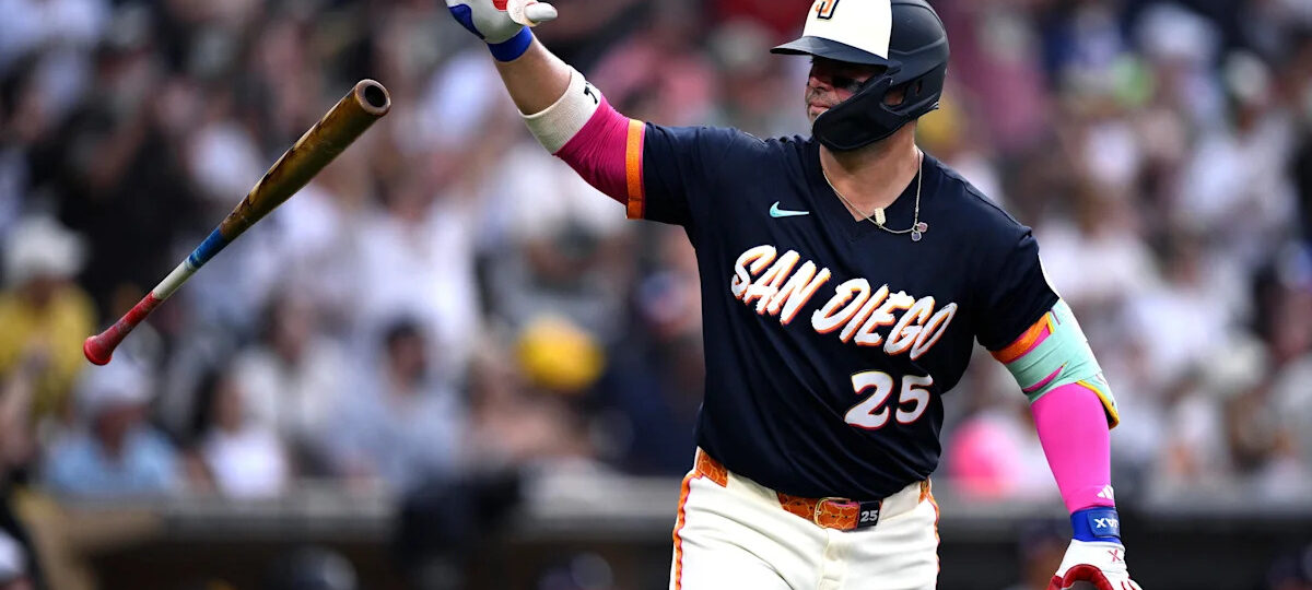 Big inning helps Padres drop Twins