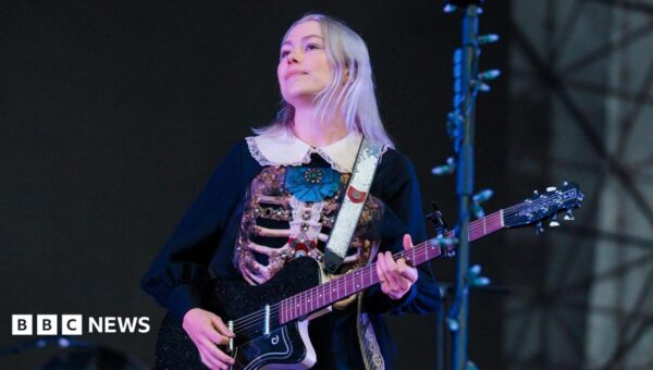 ‘I was blown away’ – the fans who heard Phoebe Bridgers’ unreleased album in a planetarium