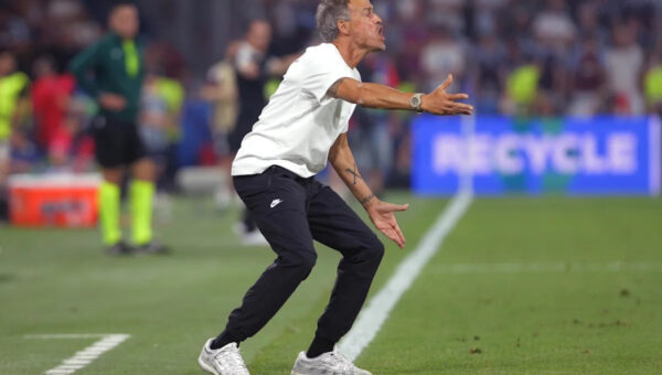 PSG coach says players must defend rapid attacks better after two games without a win