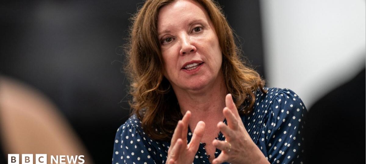 Parents of seriously ill children should get paid leave, says commissioner