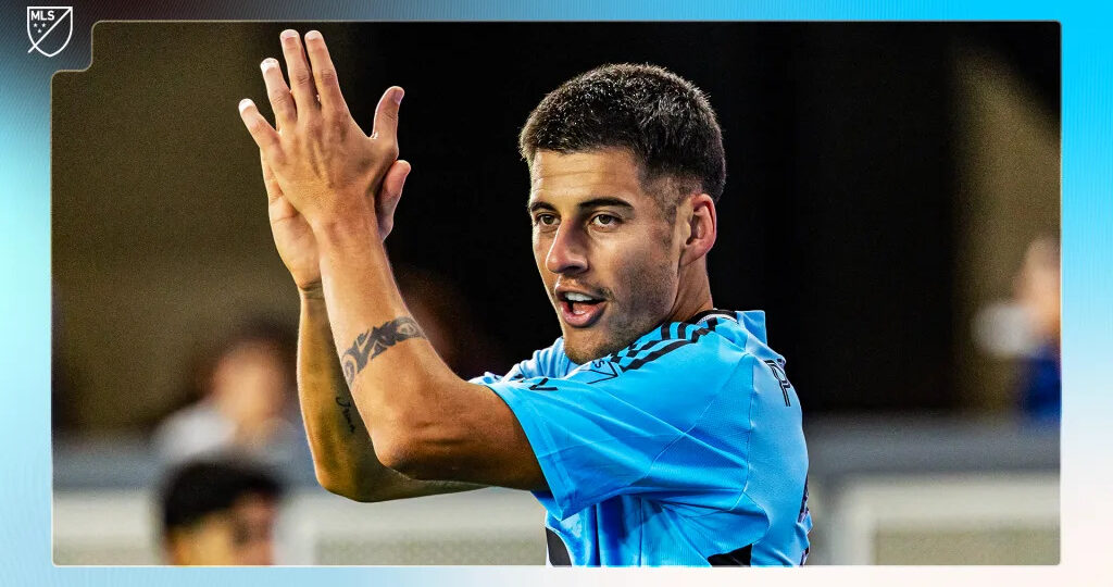 Goal of the Year?! Joaquín Pereyra makes case with insane rabona
