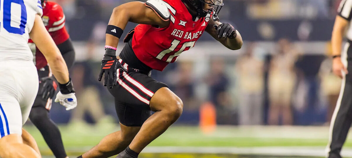 Rookie edge rusher tries out for Steelers