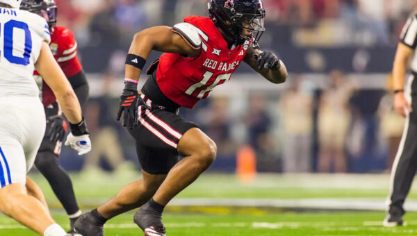 Rookie edge rusher tries out for Steelers