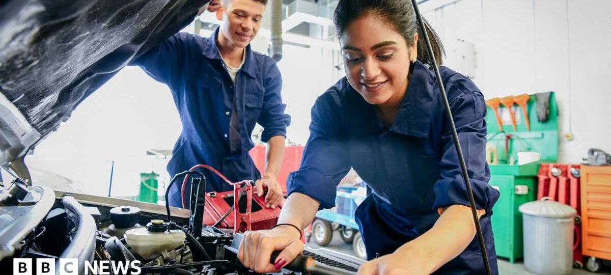 How do I apply for an apprenticeship and what will I get paid?