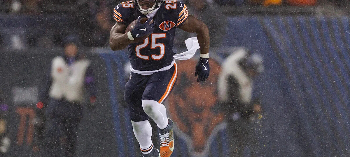 Bears RB Kyle Monangai out several weeks with hyperextended right knee