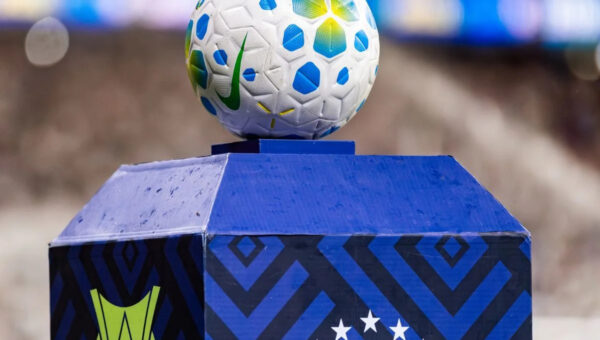 Sunday (16): Brasileirão, PSG, Arsenal v City for silverware