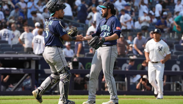 Get Ready With Me: Mariners Win 1-0 in the Background