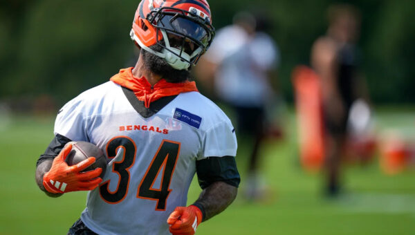 Small injury scare shows Bengals need to get outside help at key spot