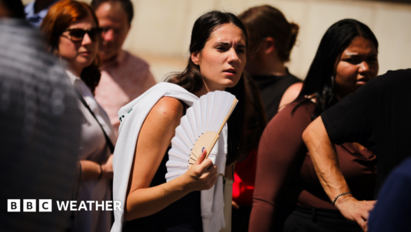 Temperatures to soar to 38C as amber extreme heat warning comes into force