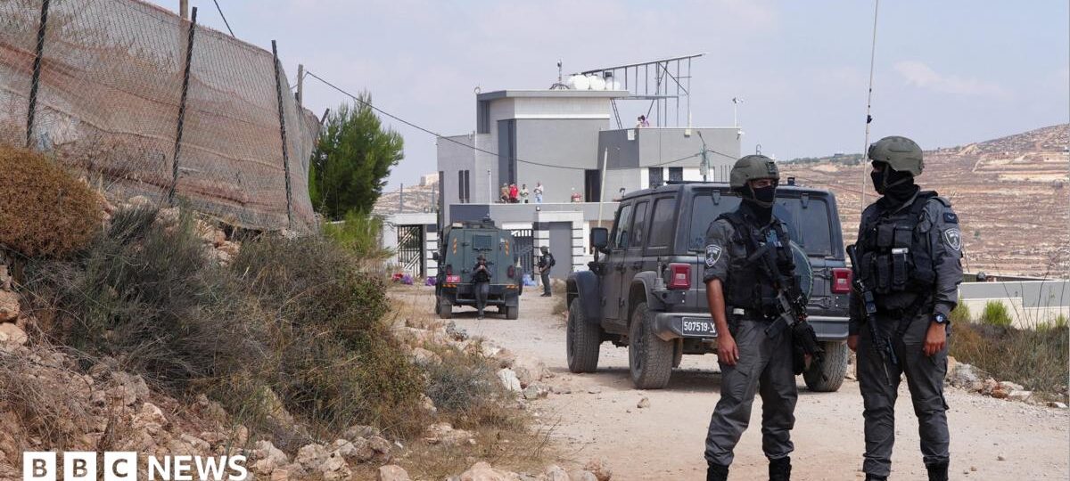 Activists try to deliver aid to Palestinians in homes besieged by Israeli settlers