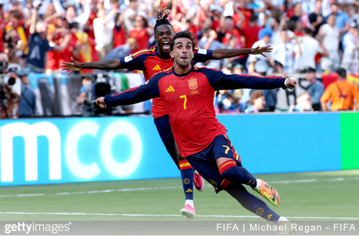 PSG submits improved €50 million offer for Ferran Torres