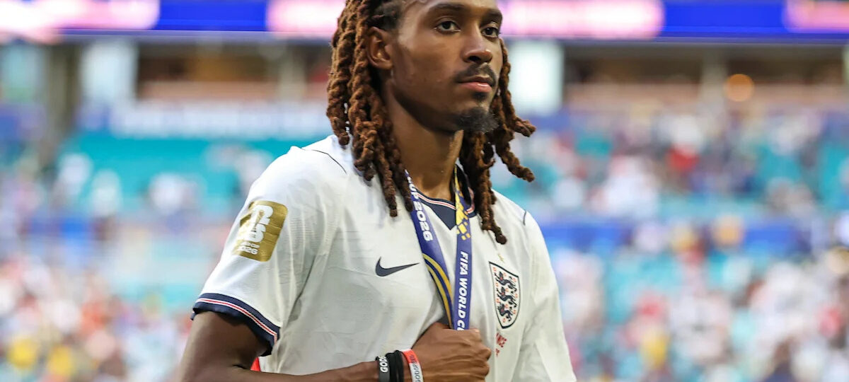 Chelsea Urged To Launch A Move For This Tottenham Hotspur Full-Back: Should Alonso Snap Him Up?