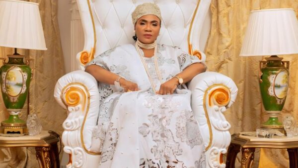 Stanel Group’s Stanley Uzochukwu congratulates Oba Dosumu at 80