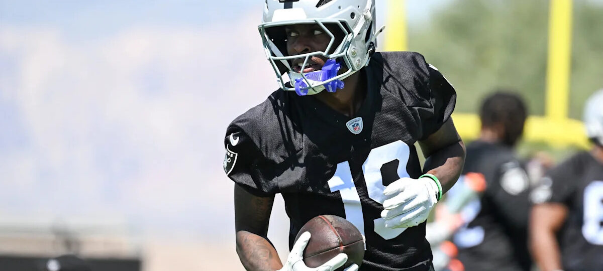 Oregon’s Benson, Powers-Johnson fighting different battles in Raiders camp