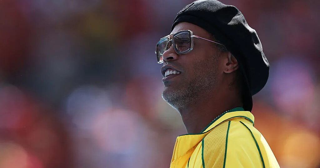 Bombshell: Ronaldinho comes out of retirement, will play again at 46