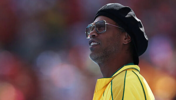 Bombshell: Ronaldinho comes out of retirement, will play again at 46