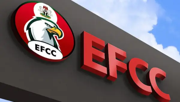 Lagos: EFCC arrests over 20 suspects during Lekki apartment raid