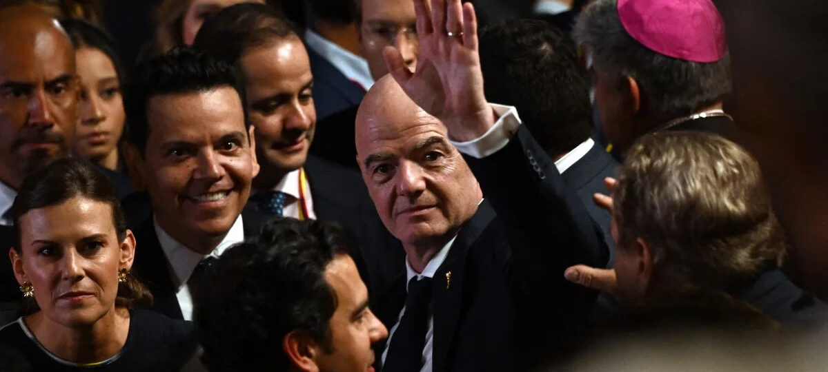 FIFA’s Infantino backed in Colombia where he attends president inauguration