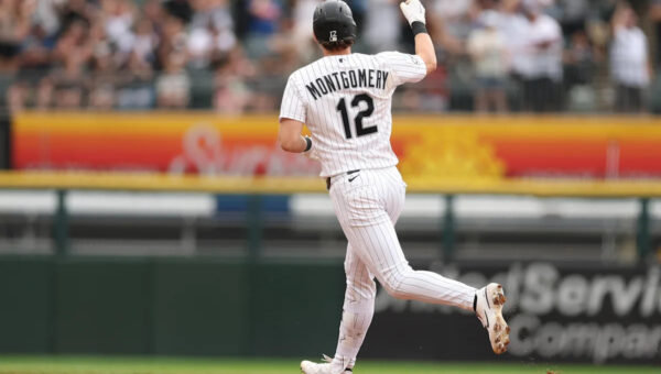 Bullpen shines on rainy day, as White Sox take key series from Guardians