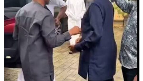 Osinbajo visits Amaechi in Abuja [VIDEO]
