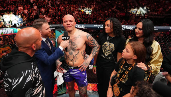 Anthony Smith’s wife, manager release statements after his recent arrest